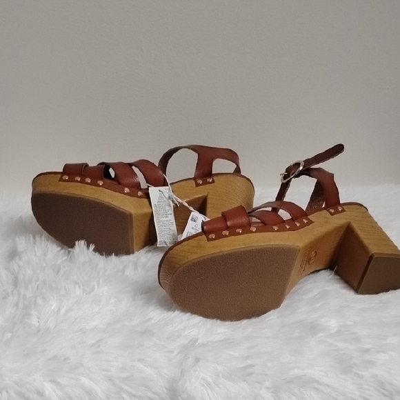 NWT Old Navy Brown Platform Open Toe Sandals Boho Feminine 70s - Picture 4 of 15